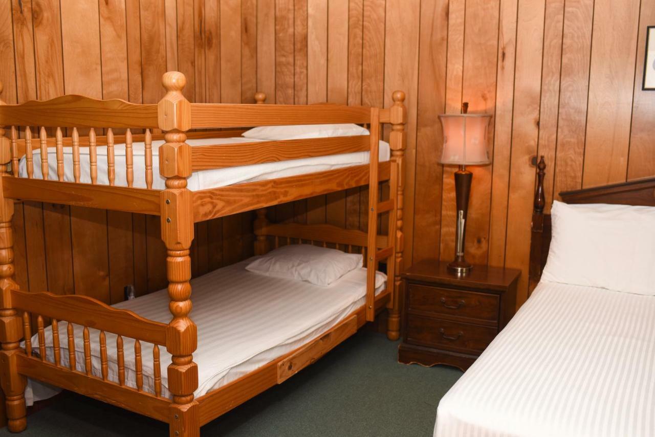 Chestnut Grove Family Resort Mount Pocono Eksteriør billede