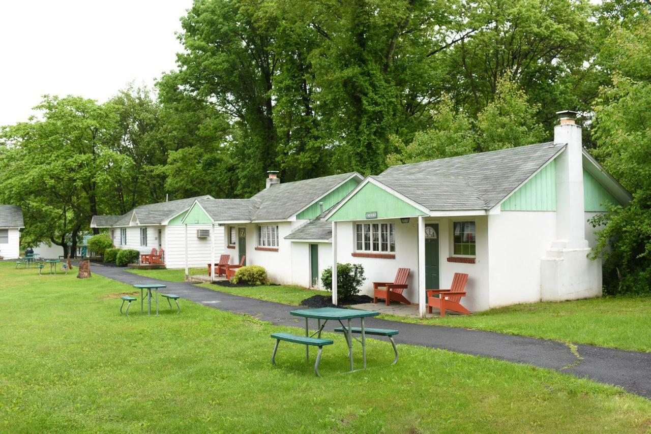 Chestnut Grove Family Resort Mount Pocono Eksteriør billede