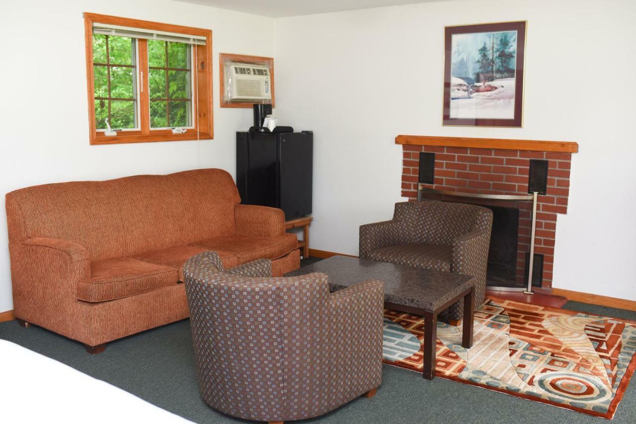 Chestnut Grove Family Resort Mount Pocono Eksteriør billede